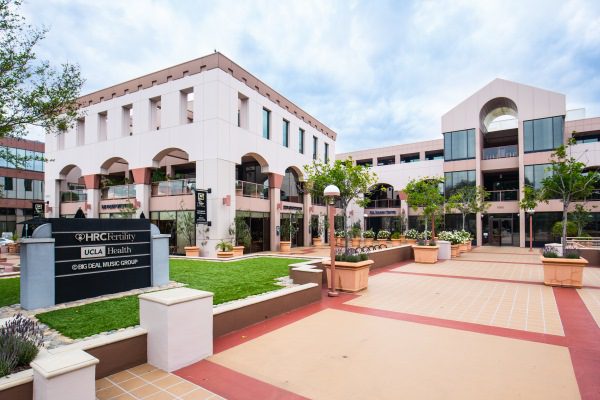 Hrc Encino Exterior (1)